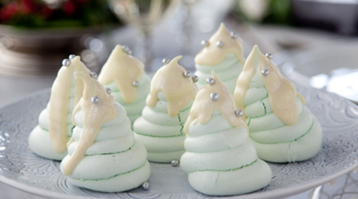 Mini Christmas Meringue Trees